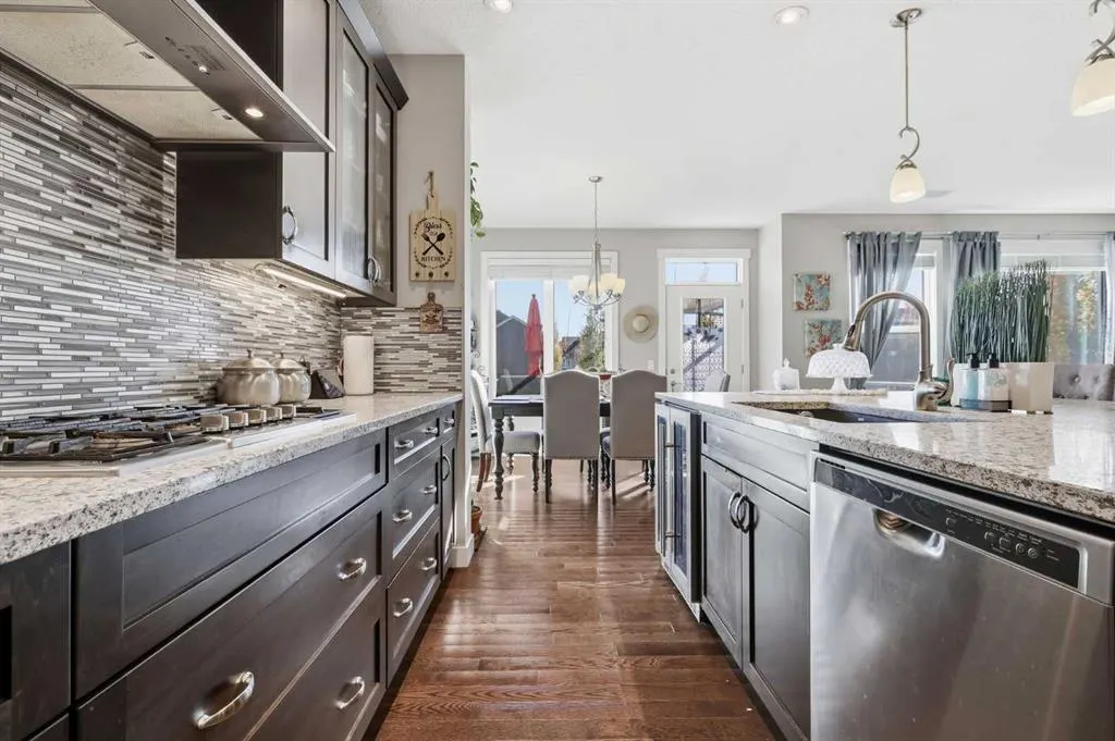 19 Mount Rae Heights