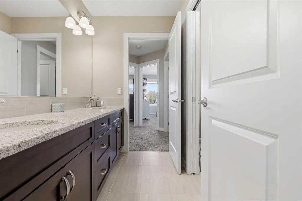 19 Mount Rae Heights