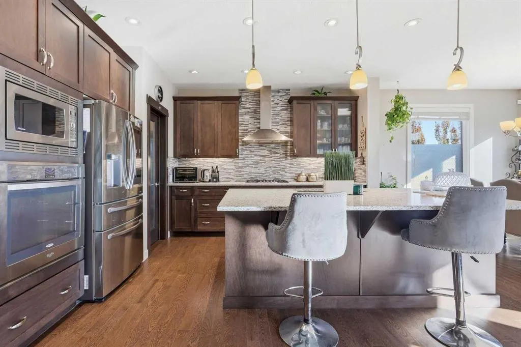 19 Mount Rae Heights