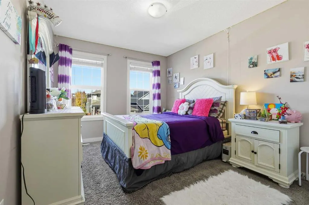 19 Mount Rae Heights