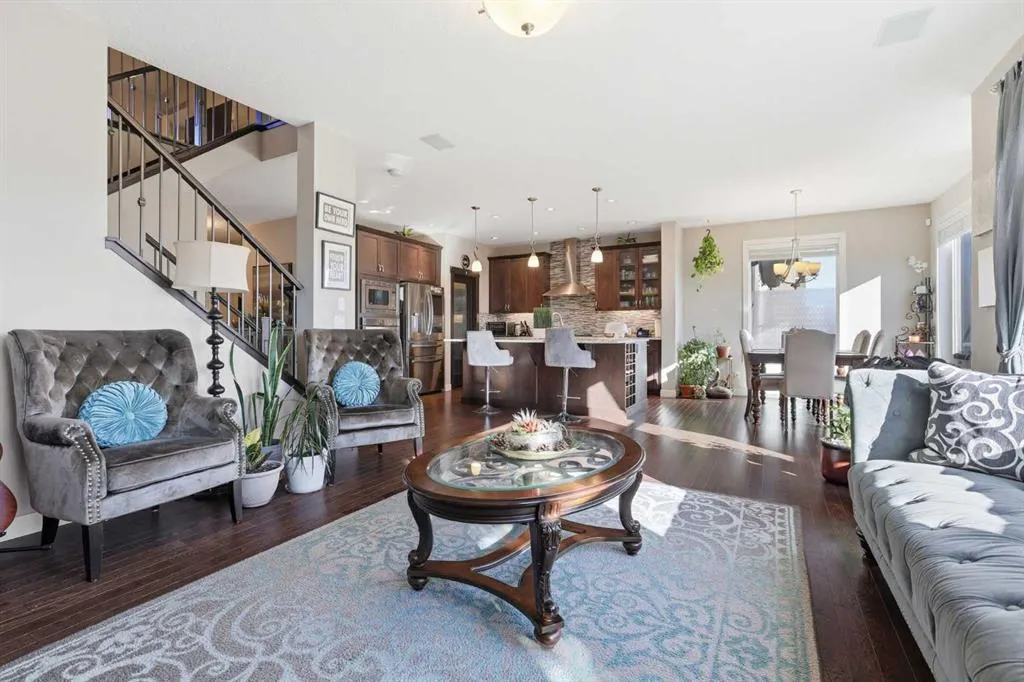 19 Mount Rae Heights