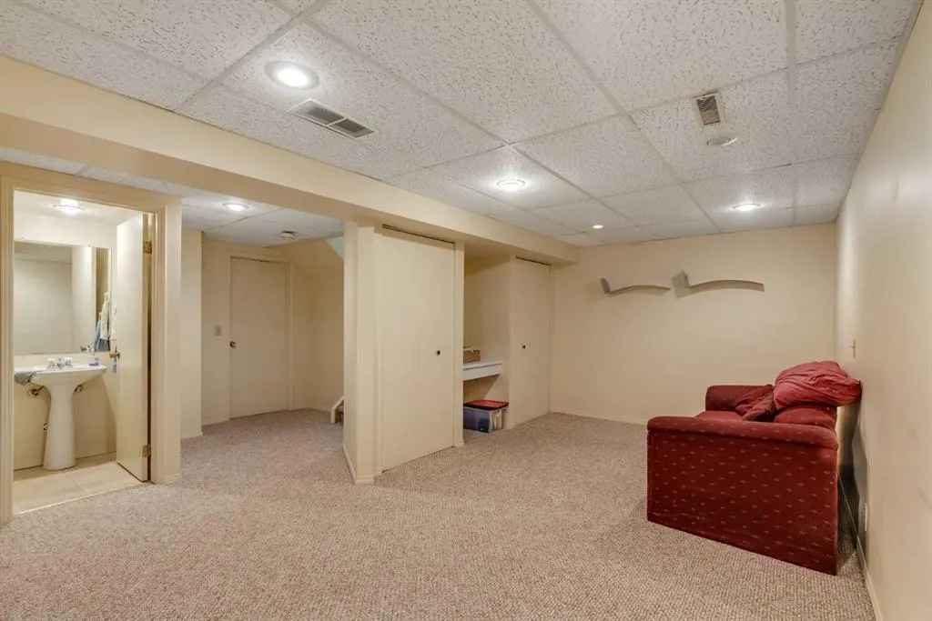 2300 Oakmoor Drive SW #92