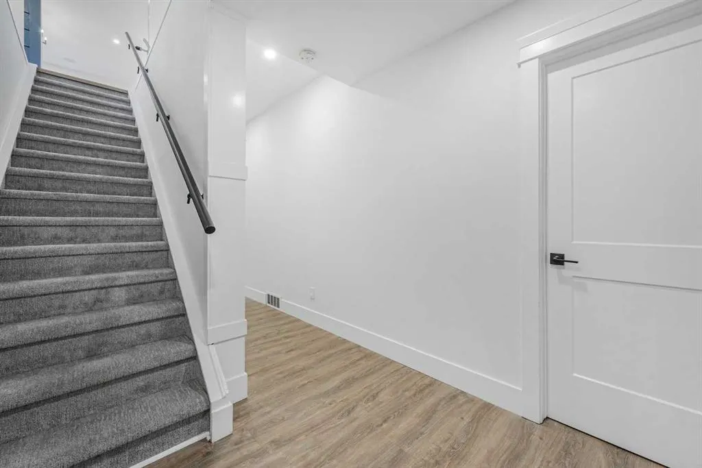 456 Legacy Boulevard SE