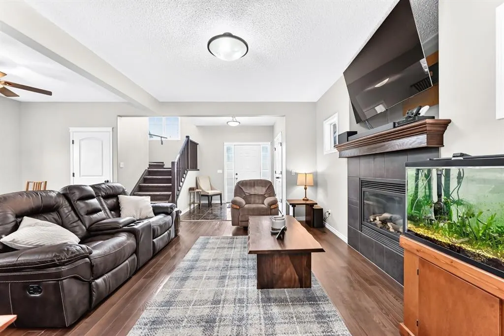 2132 Reunion Square NW