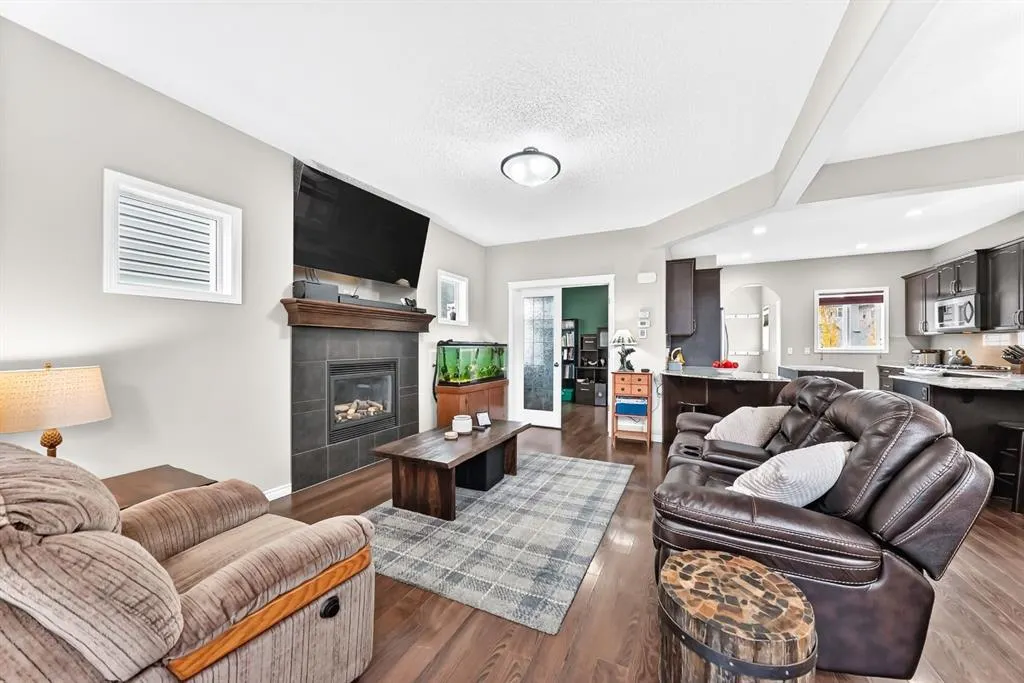 2132 Reunion Square NW