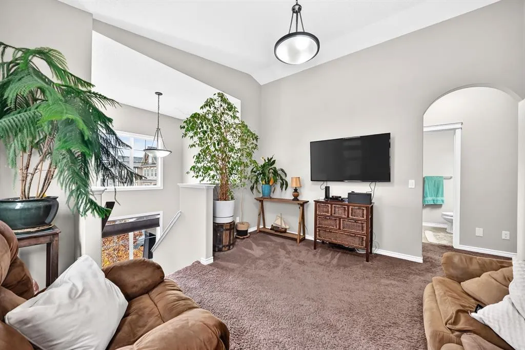 2132 Reunion Square NW