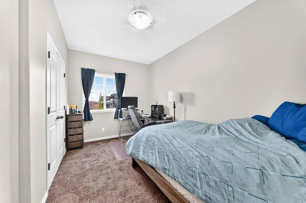2132 Reunion Square NW