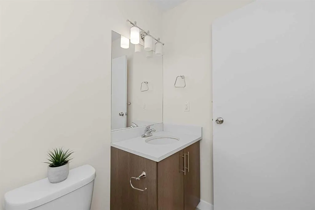 15233 1 Street SE #202