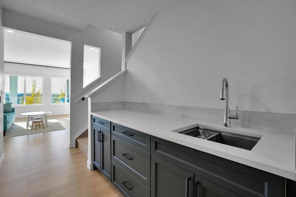 111 SETONSTONE Landing SE