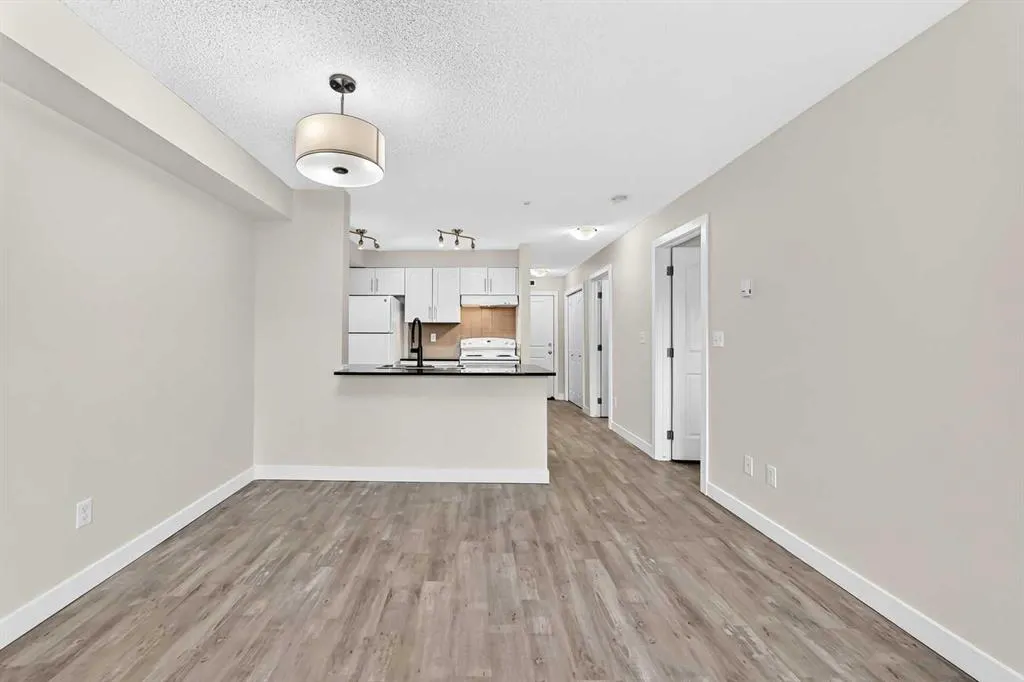 403 Mackenzie Way SW #4118