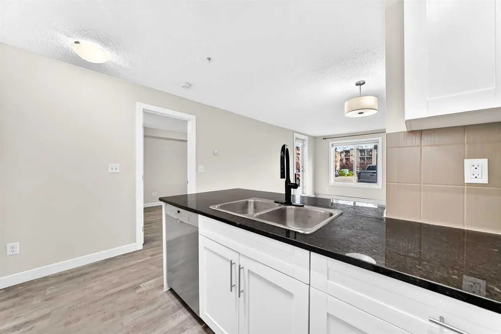 403 Mackenzie Way SW #4118