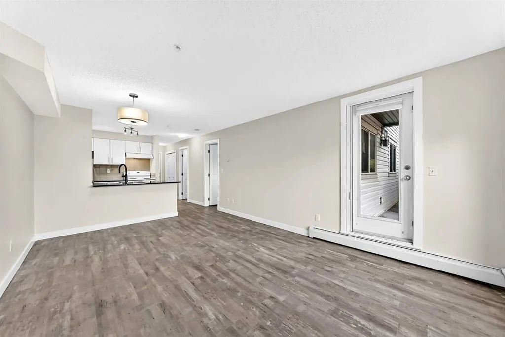 403 Mackenzie Way SW #4118