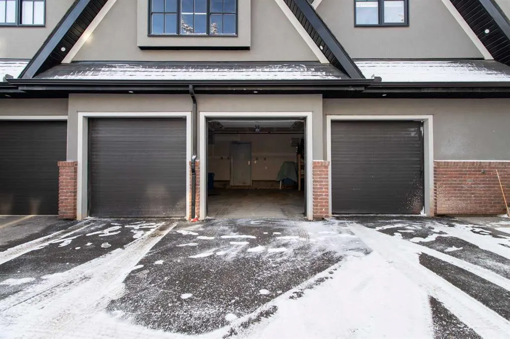 2214 30 Street SW #105