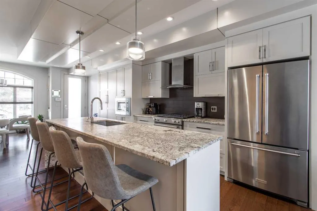 2214 30 Street SW #105