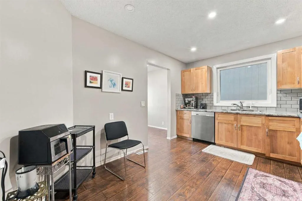 95 Rundleson Way NE