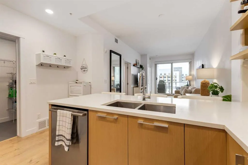 88 9 Street NE #403