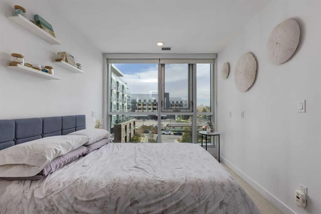 88 9 Street NE #403