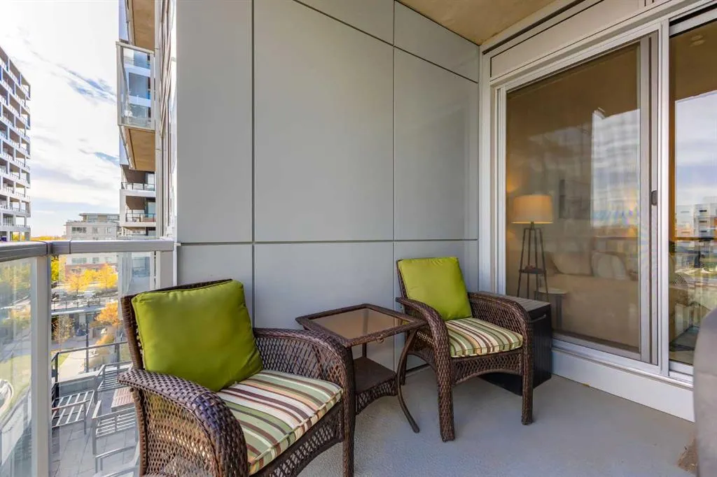 88 9 Street NE #403