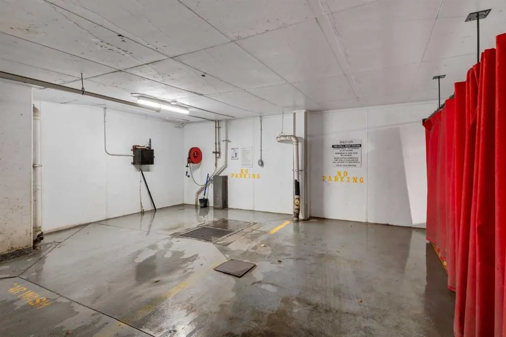 88 9 Street NE #403