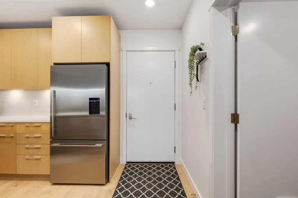 88 9 Street NE #403