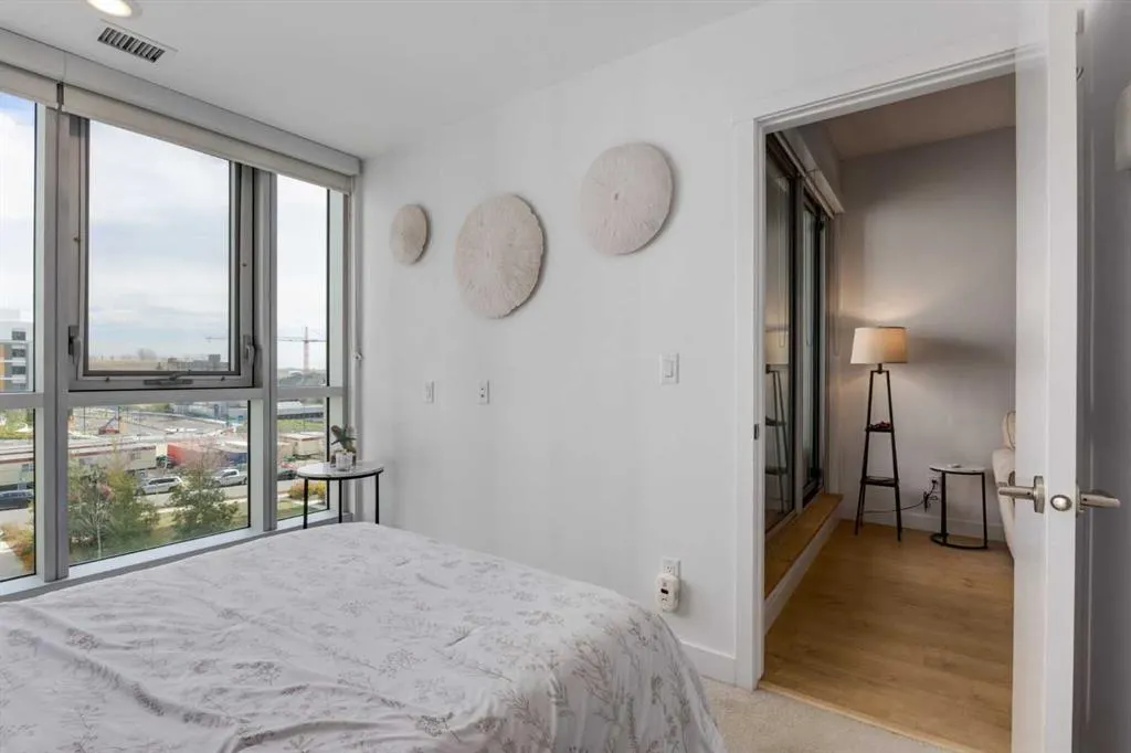 88 9 Street NE #403