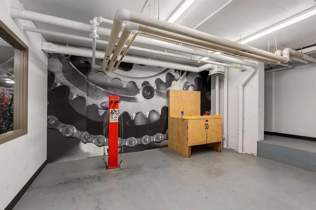 88 9 Street NE #403
