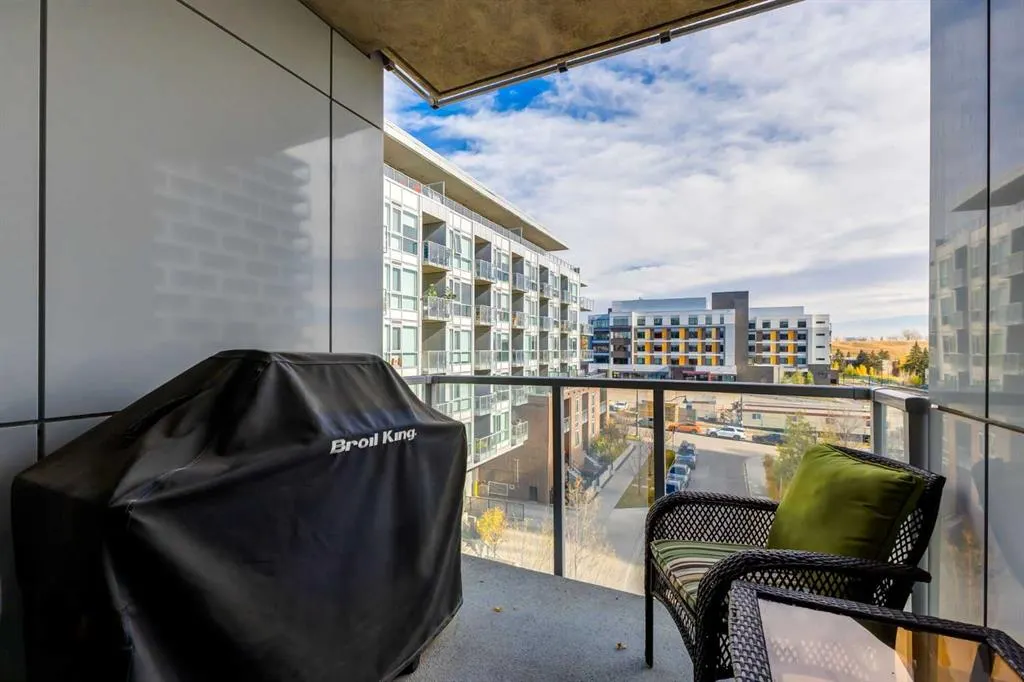 88 9 Street NE #403