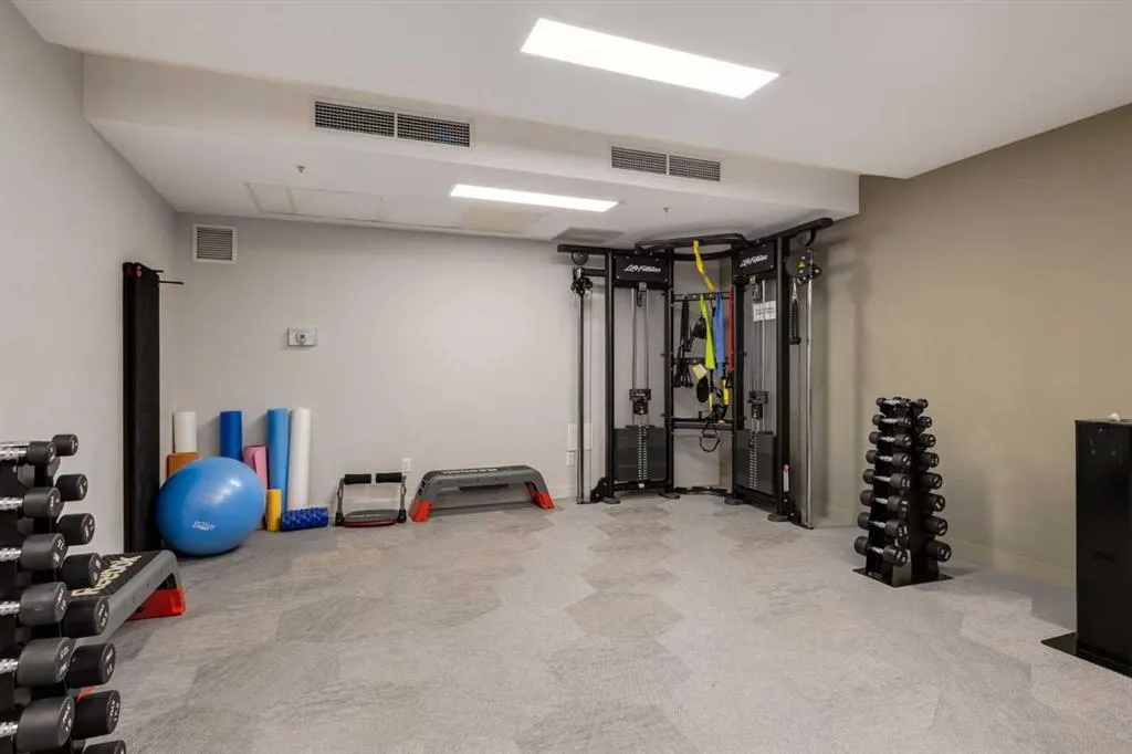 88 9 Street NE #403
