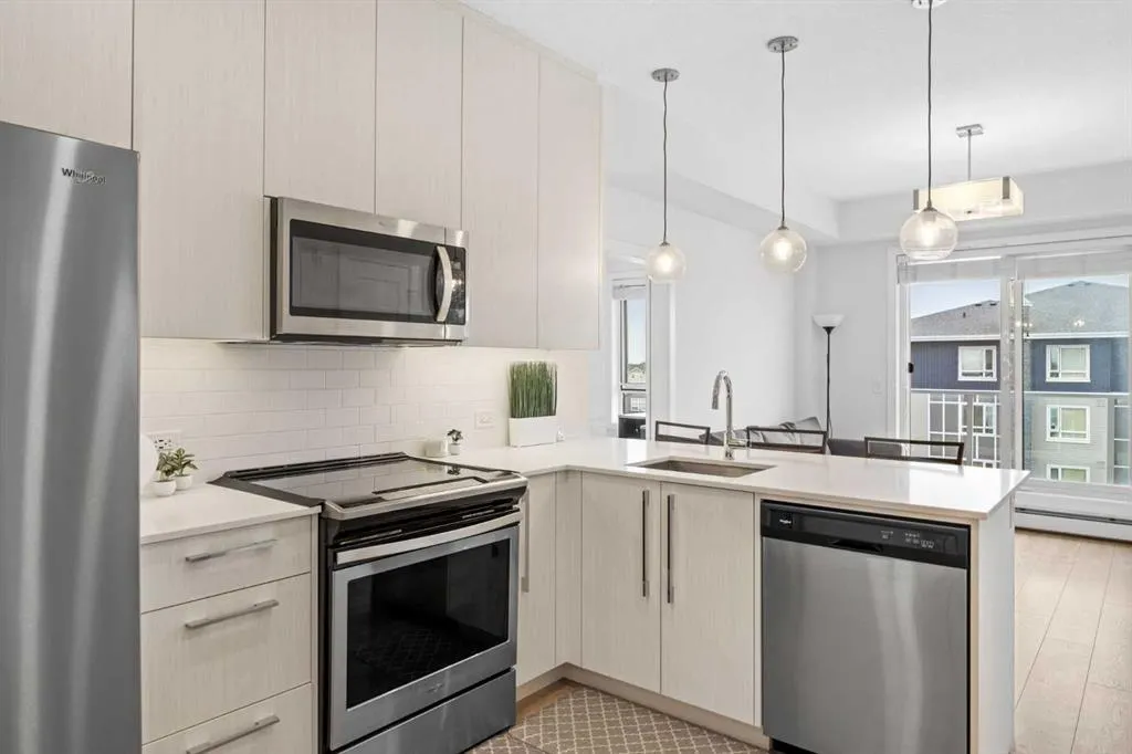 76 Cornerstone Passage NE #2403