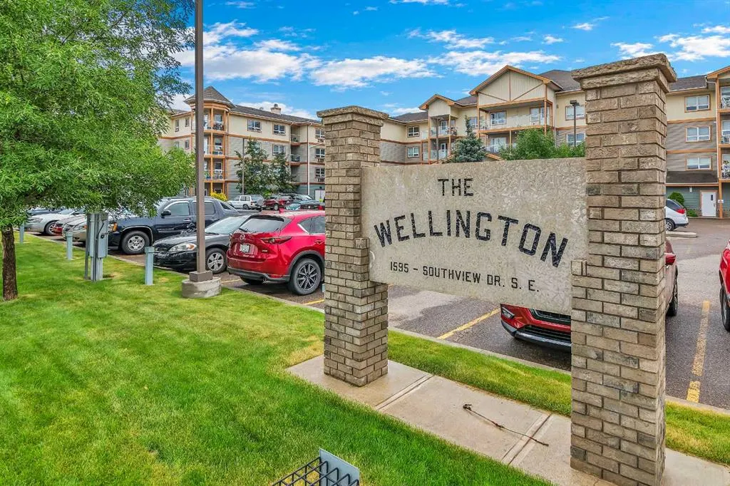 1595 Southview Drive SE #218