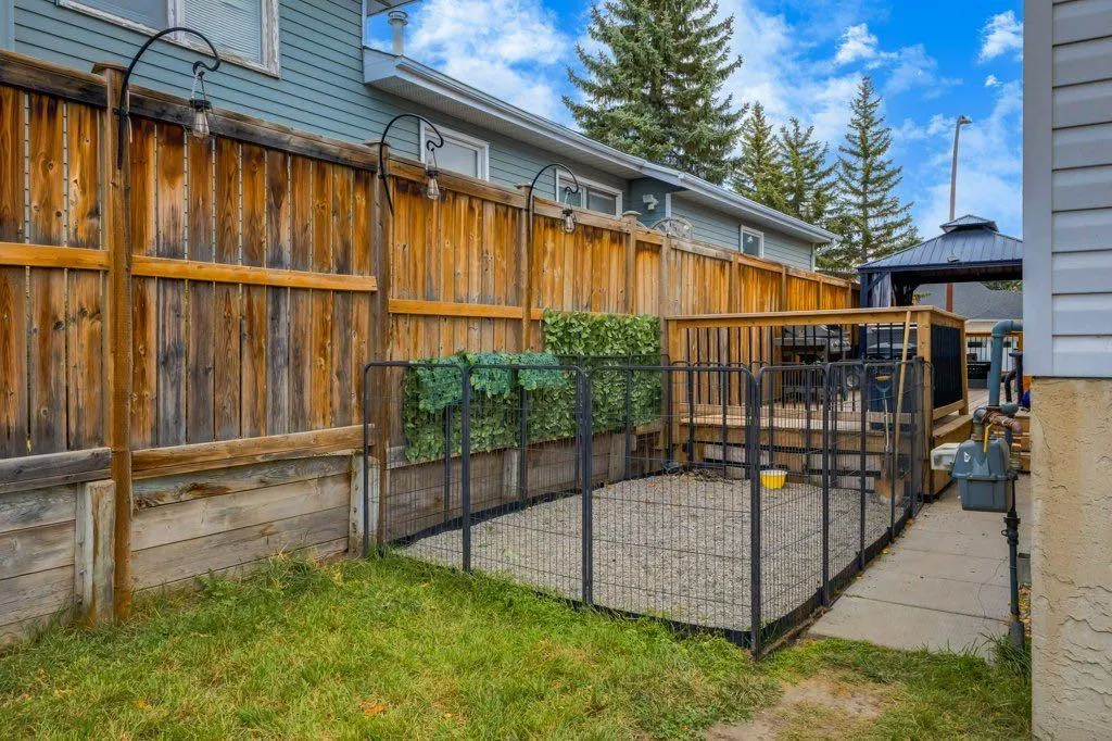 228 Deer Ridge Place SE