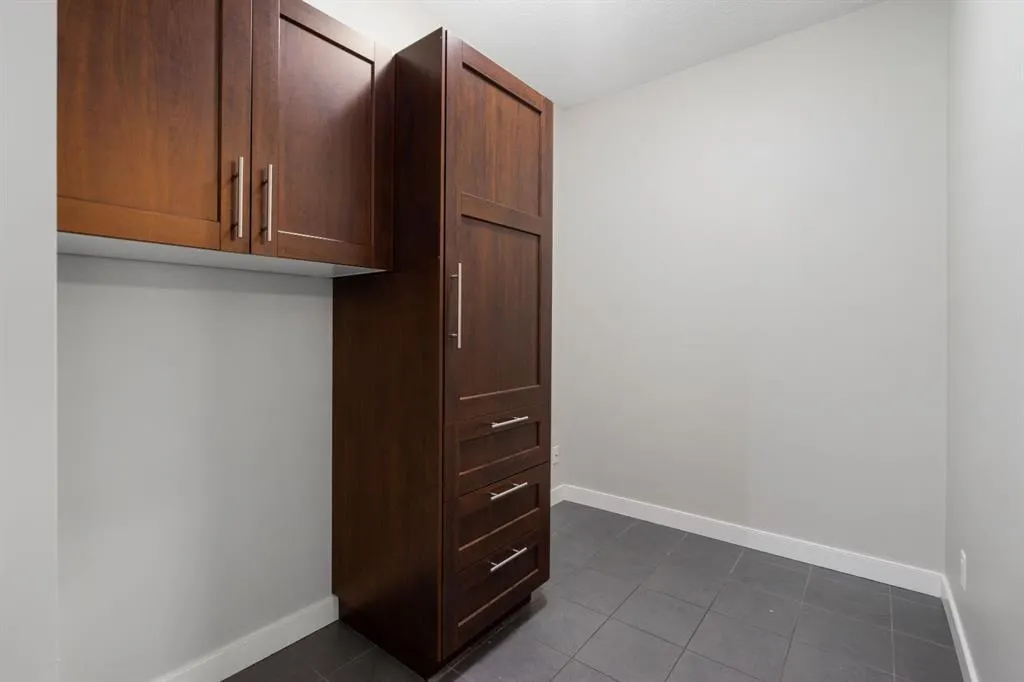 604 East Lake Boulevard NE #2118