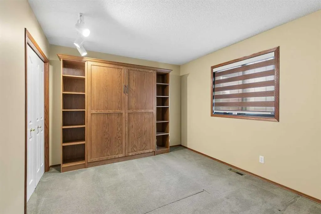 103 LAKESIDE GREENS Court