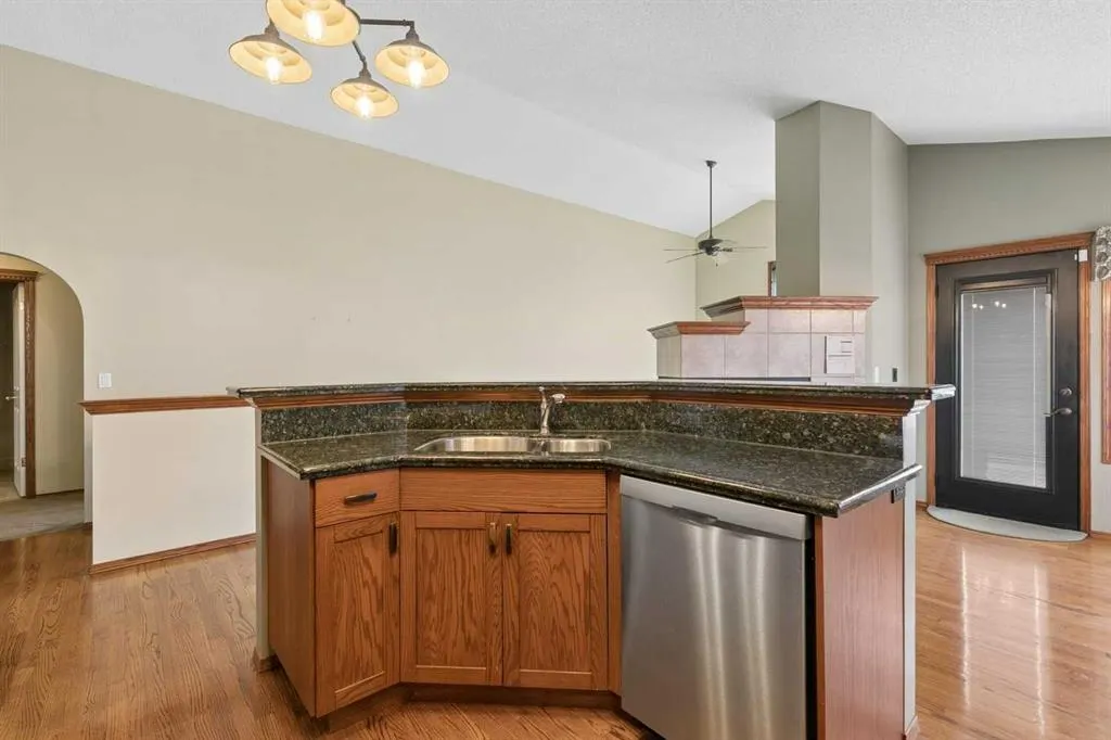 103 LAKESIDE GREENS Court