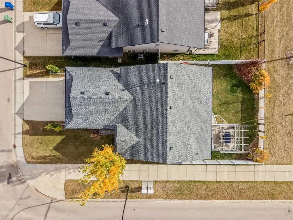 272 Jennings Crescent