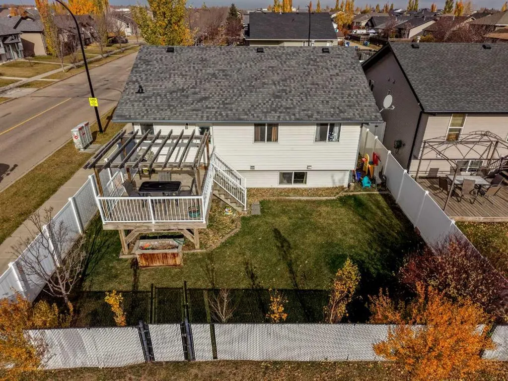 272 Jennings Crescent