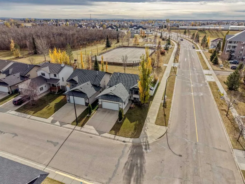 272 Jennings Crescent