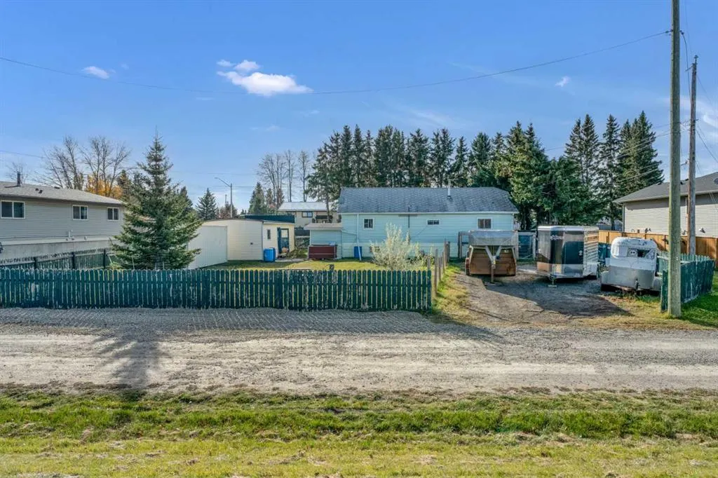 210 royalties Crescent