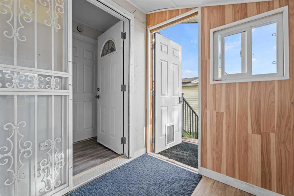 210 royalties Crescent