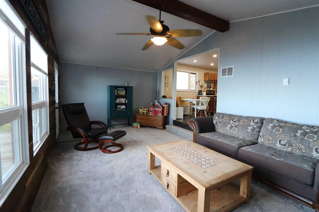 43 Lakeshore Drive