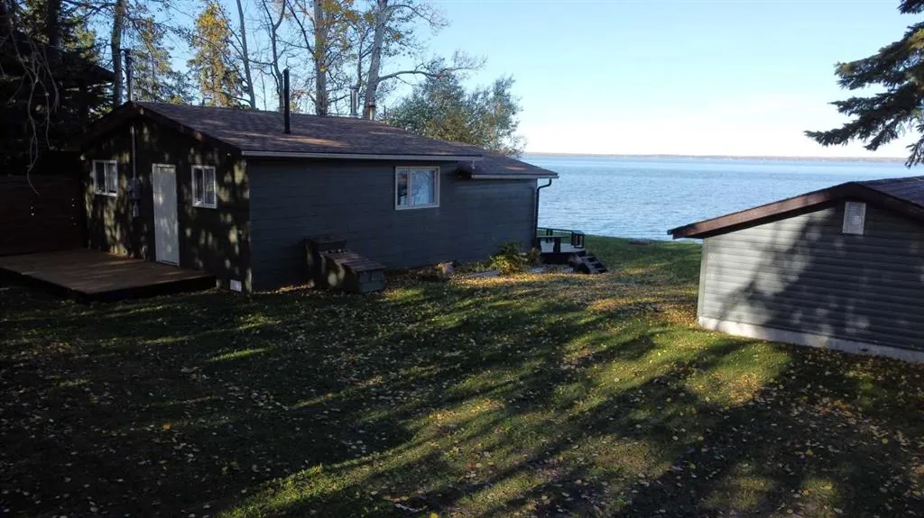 43 Lakeshore Drive