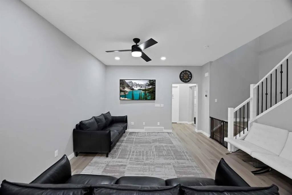 113 Corner Glen Way NE