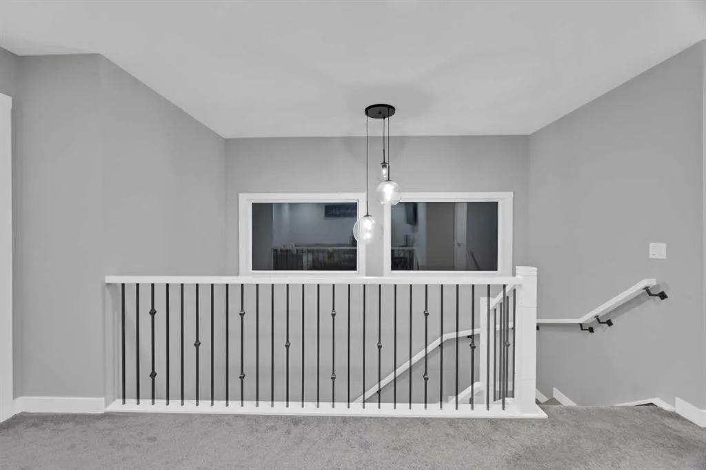 113 Corner Glen Way NE