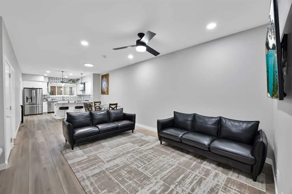 113 Corner Glen Way NE