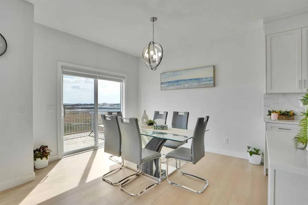 126 Hotchkiss Manor SE