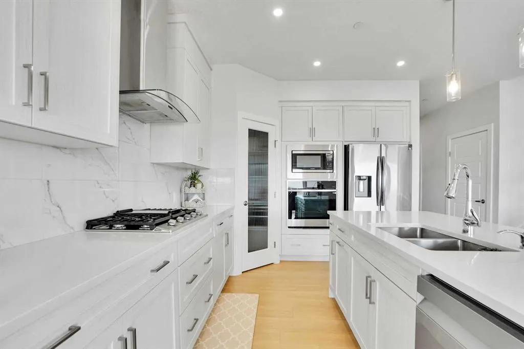 126 Hotchkiss Manor SE
