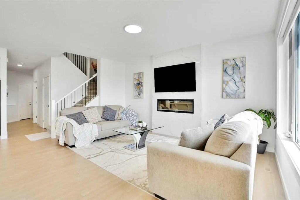 126 Hotchkiss Manor SE