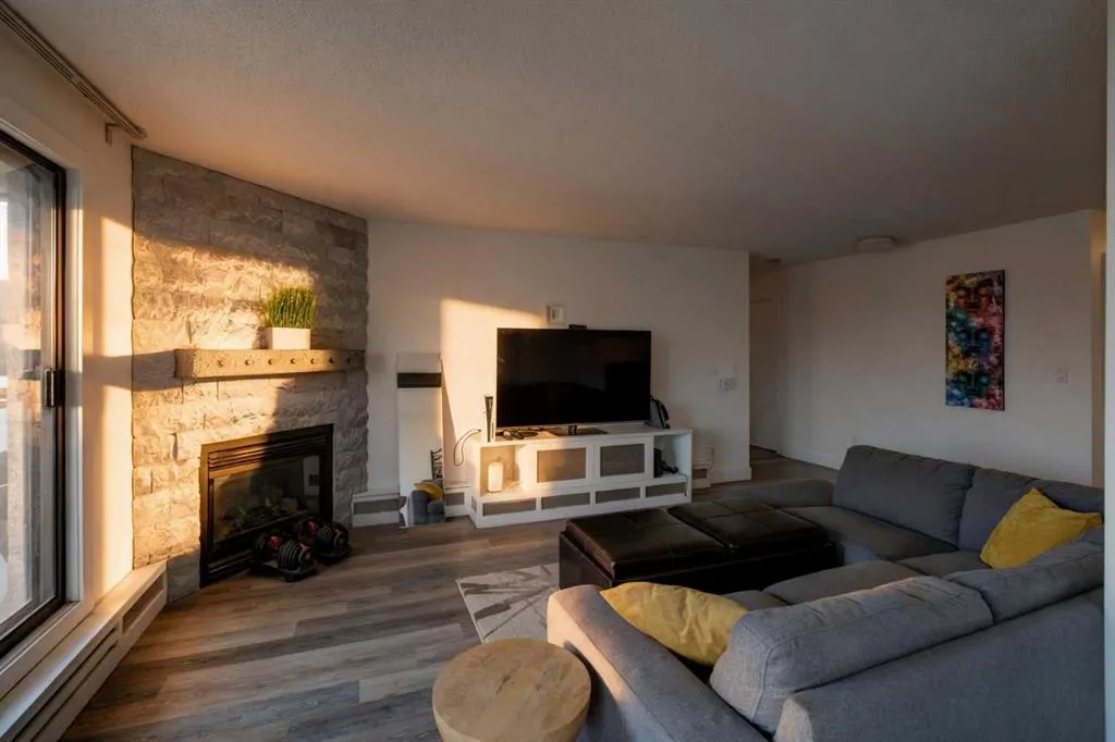 635 Marsh Road NE #10