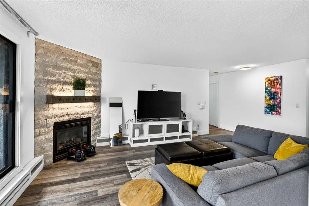 635 Marsh Road NE #10