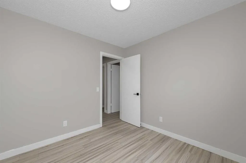 43 Maranda Close NE